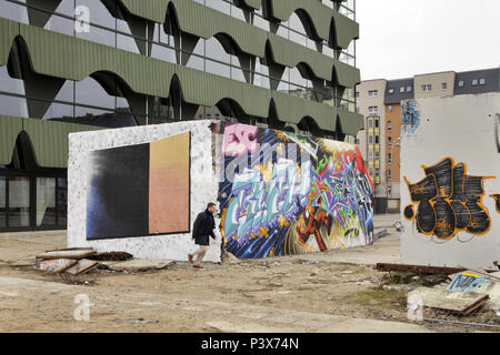 Berlin, Deutschland, Graffiti auf Beton Wände im ehemaligen Osthafen in der Stralauer Allee in Berlin-Friedrichshain Stockfoto