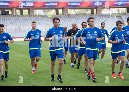 CLUJ Napoca, Rumänien - 15. JUNI 2018: Fussball Spieler der rumänischen nationalen Golden Team Training vor einem Freundschaftsspiel gegen Barcelona Legen Stockfoto