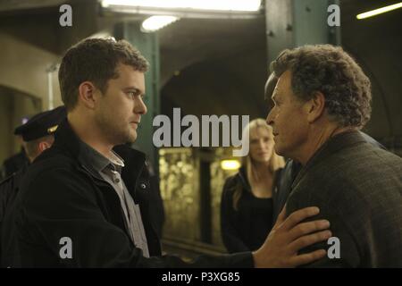 Original Film Titel: FRINGE. Englischer Titel: FRINGE-TV. Jahr: 2008. Stars: Joshua Jackson, John Noble; ANNA TORV. Credit: BAD ROBOT/FRINGE ELEMENT FILME/Album Stockfoto