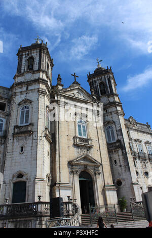 Der Basílica de Nossa Senhora da Conceição da Praia, ou Igreja de Nossa Senhora da Conceição da Praia, construída em 1623, é ein UMA-das-paróquias Mais Gasen da Arquidiocese de São Salvador da Bahia, Brasilien. Sua primeira Igreja foi determinação feita Por do primeiro governador-Geral do Brasil, Tomé de Sousa. Sua construção atual em Estilo barroco Foi feita Toda de Pedra - sabão trazida de Portugal. Sua elevação eine sacrossanta Basílica se deu em 1946. O Papa Pio XII declarou Nossa Senhora da Conceição padroeira Única e säkularen do Estado da Bahia. Stockfoto