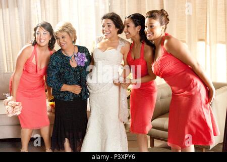 Original Film Titel: UNSERE HOCHZEIT IN DER FAMILIE. Englischer Titel: UNSERE HOCHZEIT IN DER FAMILIE. Regisseur: Rick FAMUYIWA. Jahr: 2010. Stars: Lupe Ontiveros; AMERICA FERRERA. Quelle: FOX SEARCHLIGHT BILDER / Album Stockfoto