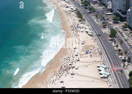 Vista aérea da Praia de Copacabana keine Rio de Janeiro. Stockfoto