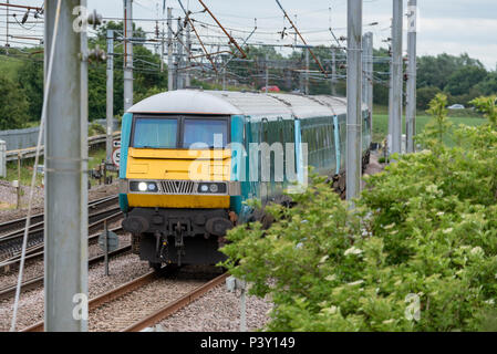 Arriva Wales Klasse 82 Zug West Coast Main Line Winwick. Stockfoto