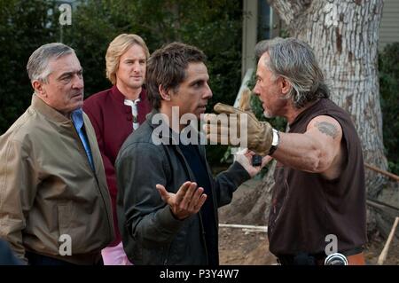 Original Film Titel: LITTLE FOCKERS. Englischer Titel: LITTLE FOCKERS. Regisseur: Paul Weitz. Jahr: 2010. Stars: Harvey Keitel; Ben Stiller, Owen Wilson und ROBERT DE NIRO. Quelle: Paramount Pictures/Cortesía Album Stockfoto