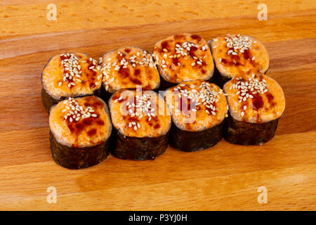 Gebackene Brötchen Mit Sesam und Fisch Stockfoto