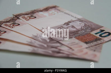 Dinheiro do Brasil, notas de Real, moeda Brasileira. Na Foto, cédulas de 10 Reais. Stockfoto