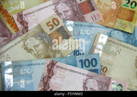 Dinheiro do Brasil, notas de Real, moeda Brasileira. Stockfoto