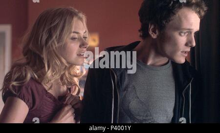 Original Film Titel: FRIGHT NIGHT. Englischer Titel: FRIGHT NIGHT. Regisseur: Craig GILLESPIE. Jahr: 2011. Stars: ANTON YELCHIN, IMOGEN POOTS. Quelle: Dreamworks SKG/Album Stockfoto
