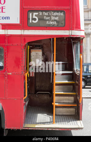 Routemaster roten Londoner Doppeldeckerbus Stockfoto