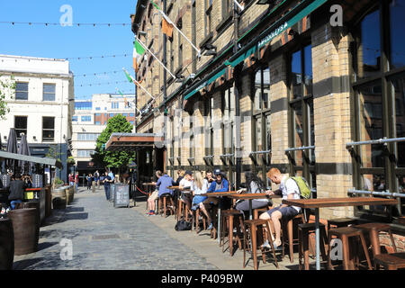 McCooley's Irish Pub auf Concert Square, Liverpool, Merseyside, NW, England, Grossbritannien Stockfoto