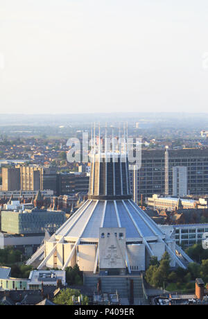 Die moderne römisch-katholische Kathedrale von Christus dem König, Liverpool, Merseyside, NW Englnd, Großbritannien Stockfoto