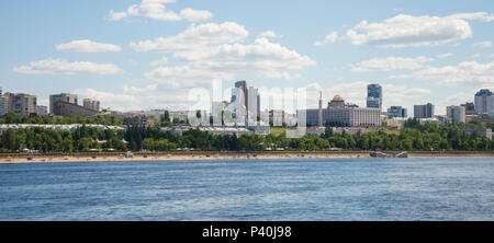 Wolga Damm in Samara, Russland. Panoramablick über die Stadt. Stockfoto