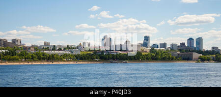 Wolga Damm in Samara, Russland. Panoramablick über die Stadt. Stockfoto
