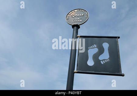 Die Lang-Scots Meile Weg wurde 2002 an der Küste von Ayr erstellten historischen Verbindungen der Stadt mit Verbrennungen zu gedenken. Stockfoto