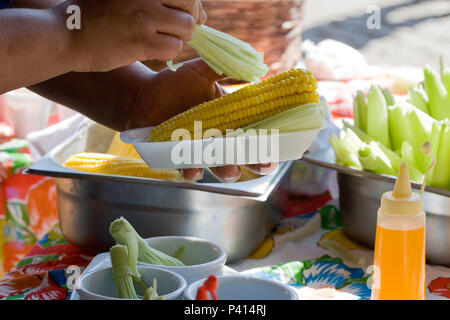 Milho Milho cozido Espiga de Milho Festa Junina Quermesse alimentação gastronomia culinária Stockfoto