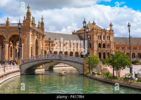 Sevilla Plaza de Espana, Blick auf den See zum Bootfahren in der Plaza de Espana in Sevilla, Andalusien, Spanien. Stockfoto