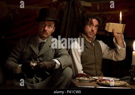 Original Film Titel: SHERLOCK HOLMES: EIN SPIEL DER SCHATTEN. Englischer Titel: SHERLOCK HOLMES: EIN SPIEL DER SCHATTEN. Regisseur: Guy Ritchie. Jahr: 2011. Stars: Robert Downey Jr., JUDE LAW. Quelle: WARNER BROS. Bilder / Album Stockfoto