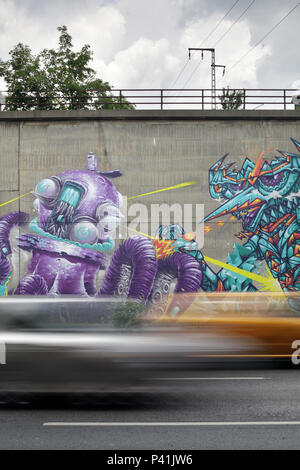 Berlin, Deutschland, Graffiti an einer Brücke in der Straße Alt-Biesdorf in Berlin-Marzahn Stockfoto