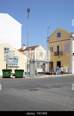 Caldas da Rainha, Portugal, Wohnhaus am Scheideweg in Caldas da Rainha Stockfoto