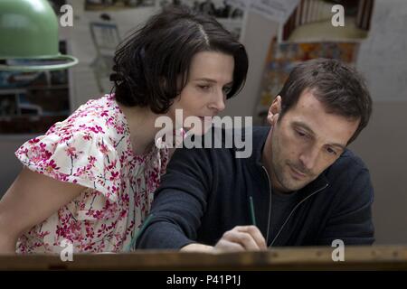 Original Film Titel: LA VIE D'une autre. Englischer Titel: LA VIE D'une autre. Regisseur: Sylvie Testud. Jahr: 2012. Stars: Juliette Binoche; Mathieu Kassovitz. Credit: Dialoge FILME/Album Stockfoto