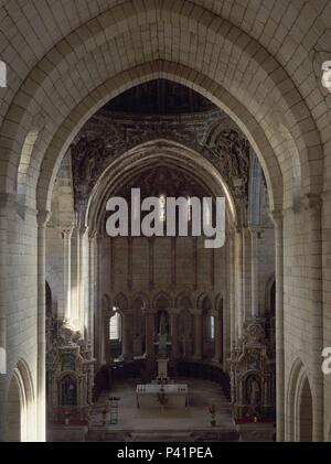 Kirchenschiff SEITLICHE DEL NORTE - INTERIEUR DE LA IGLESIA-S XII. Lage: MONASTERIO, OSERA/OSEIRA, Orense, Spanien. Stockfoto