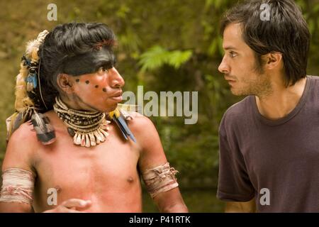 Original Film Titel: TAMBIEN LA LLUVIA. Englischer Titel: DER REGEN AUCH. Film Regie: ICIAR BOLLAIN. Jahr: 2010. Stars: Gael Garcia Bernal. Credit: Morena Films/Album Stockfoto