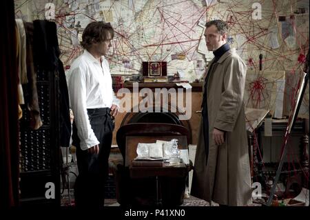 Original Film Titel: SHERLOCK HOLMES: EIN SPIEL DER SCHATTEN. Englischer Titel: SHERLOCK HOLMES: EIN SPIEL DER SCHATTEN. Regisseur: Guy Ritchie. Jahr: 2011. Stars: Robert Downey Jr., JUDE LAW. Quelle: WARNER BROS. Bilder / Album Stockfoto