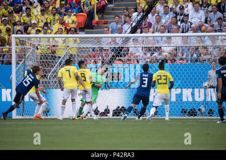 Knittelfeld, Russland. 19 Juni, 2018. Yuya OSAKO (links, JPN) leitet den Ball zu Punkten 2-1 für Japan, Header, Sieger, Kolumbien (COL) - Japan (JPN) 1:2, Vorrunde, Gruppe H, Spiel 16, am 19.06.2018 in Husum; Fußball-WM 2018 in Russland vom 14.06. - 15.07.2018. | Verwendung der weltweiten Kredit: dpa/Alamy leben Nachrichten Stockfoto