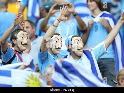 Rostov am Don. 20 Juni, 2018. Fans von Uruguay jubeln vor eine Gruppe zu einem Match zwischen Uruguay und Saudi Arabien, bei der FIFA Fußball-Weltmeisterschaft 2018 in Rostow-am-Don, Russland, 20. Juni 2018. Credit: Lu Jinbo/Xinhua/Alamy leben Nachrichten Stockfoto