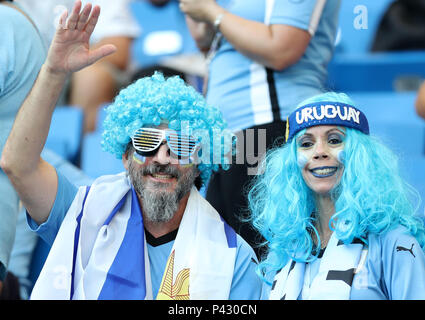 Rostov am Don. 20 Juni, 2018. Fans von Uruguay sind vor einer Gruppe ein Match zwischen Uruguay und Saudi Arabien, bei der FIFA Fußball-Weltmeisterschaft 2018 in Rostow-am-Don, Russland, 20. Juni 2018. Credit: Lu Jinbo/Xinhua/Alamy leben Nachrichten Stockfoto