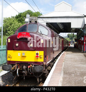 Oxenholme, Lake District, England. 20 Juni, 2018. West Coast Eisenbahnen heritage Klasse 37 im Windermere Zweig. Charles Allen/Alamy leben Nachrichten Stockfoto