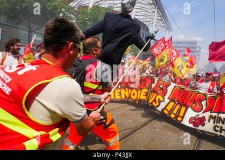 Lyon, Frankreich, 18. Juni 2018: Die französischen Eisenbahner Lyon Bahnhof Perrache in Lyon (Zentral-ost-Frankreich), am 18. Juni 2018, am 32. Stockfoto