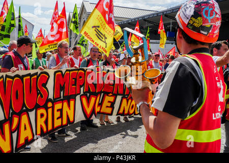 Lyon, Frankreich, 18. Juni 2018: Die französischen Eisenbahner Lyon Bahnhof Perrache in Lyon (Zentral-ost-Frankreich), am 18. Juni 2018, am 32. Stockfoto