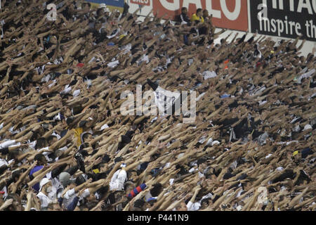 CAMPINAS, SP - 31/10/2013: PONTE PRETA X Velez Sarsfield - Lance durante Partida entre Ponte Preta x Velez Sarsfield, vÃ¡Lida pela Copa Sul-Americana, realizada keine EstÃ¡dio MoisÃ © s Lucarelli. (Foto: Gustavo Magnusson/Fotoarena) Stockfoto