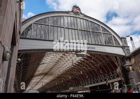 Paddington, London, Vereinigtes Königreich, Dienstag, 19. Juni 2018, London Paddington Station, Aussicht, gewölbte verglasten Bahnhof Eingang, Ausgang auf die Praed Street, © Peter SPURRIER, Stockfoto