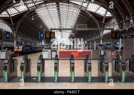 Paddington, London, Vereinigtes Königreich, Dienstag, 19. Juni 2018, London Paddington Station, Aussicht, Ticket Barrieren, offen, © Peter SPURRIER, Stockfoto