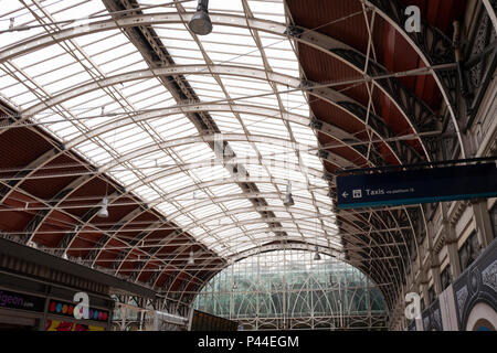 Paddington, London, Vereinigtes Königreich, Dienstag, 19. Juni 2018, London Paddington Station, Aussicht, verglaste Vordach über Plattformen 1 & 2 © Peter SPURRIER Stockfoto