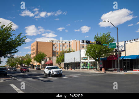 Intesection und Geschäfte street scene, Roswell, New Mexico, USA Stockfoto