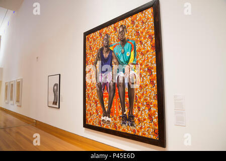 Malerei 'Dogon Paar" von zeitgenössischen afroamerikanischen Künstler Kehinde Wiley auf Anzeige. Stockfoto