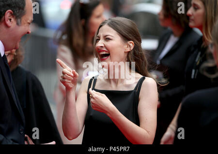 Schauspielerin Kelly Macdonald kommt auf dem roten Teppich auf dem Festival Theater, Edinburgh, für die Premiere von Puzzle in der Eröffnungsnacht des 2018 Edinburgh International Film Festival. Stockfoto