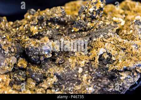 Nahaufnahme auf wulfenit Mineral Stockfoto