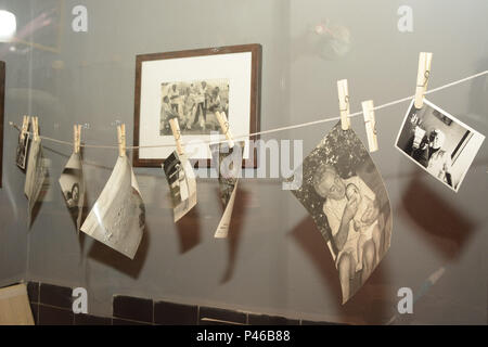 SALVADOR, BA - 07.11.2014: DENKMAL CASA DE JORGE AMADO - Laboratório fotográfico de Zélia Gatae, durante inauguração do Memorial Casa de Jorge Amado. A Casa onde Jorge Amado morou os 37 últimos Anos de sua Vida, Na Rua Alagoinhas número 33, keine Rio Vermelho, será aberta ao Público como Memorial após Reforma feita pela Prefeitura do Salvador. A solenidade de inauguração aconteceu nesta Sexta-Feira (07), das Às 15h, com a presença Tun prefeito ACM Neto, secretário de Desenvolvimento e Cultura, Turismo, Guilherme Bellintani, da família Amado e de apoiadores instituciona acadêmicos Privados, e Stockfoto