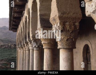 ARCOS MOZARABES DEL ATRIO DE LA IGLESIA DE SAN MIGUEL DE ESCALADA - 913. Lage: MONASTERIO DE SAN MIGUEL DE ESCALADA, GRADEFES, Leon, Spanien. Stockfoto