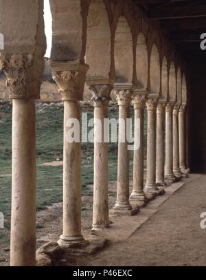 ARCOS MOZARABES DEL ATRIO DE LA IGLESIA DE SAN MIGUEL DE ESCALADA - 913. Lage: MONASTERIO DE SAN MIGUEL DE ESCALADA, GRADEFES, Leon, Spanien. Stockfoto