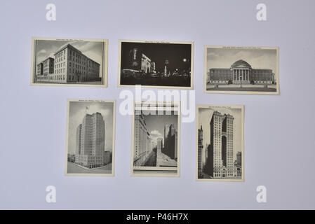 Foto von sechs 1930er/1940er Jahre amerikanische Postkarten, die verschiedene Szenen in Dallas, Texas, in schwarz-weiß Fotografien. Stockfoto