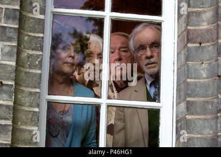 Original Film Titel: Quartett. Englischer Titel: Quartett. Regisseur: DUSTIN HOFFMAN; JULIA SOLOMONOFF. Jahr: 2012. Stars: Michael Gambon; PAULINE COLLINS; ANDREW SACHS. Credit: SCHLAGZEILE BILDER / Album Stockfoto