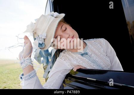 Original Film Titel: ANNA KARENINA. Englischer Titel: ANNA KARENINA. Regisseur: Joe Wright. Jahr: 2012. Stars: ALICIA VIKANDER. Credit: STUDIO CANAL/WORKING TITLE FILMS/Album Stockfoto