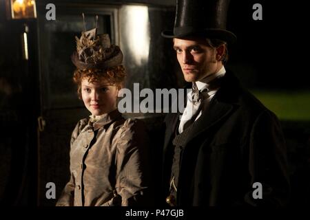 Original Film Titel: BEL AMI. Englischer Titel: BEL AMI. Regisseur: Declan Donnellan; NICK ORMEROD. Jahr: 2011. Stars: Robert Pattinson; HOLLIDAY GRAINGER. Credit: REDWAVE FILMS/Album Stockfoto