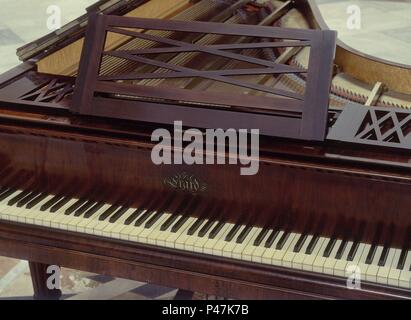 Klavier - SIGLO XIX. Lage: das Museo DE BELLAS ARTES - CONVENTO DE LA MERCED CALZAD, Sevilla, Sevilla, Spanien. Stockfoto