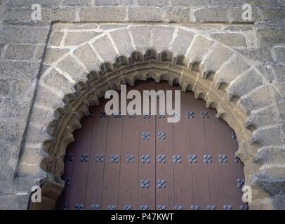 Exterieur - FACHADA OESTE - PUERTA DE LA LUNA - MUDEJAR SG XIII-DET ARCO LOBULADO DE HERRADURA. Lage: Catedral, Baeza, Jaen, Spanien. Stockfoto